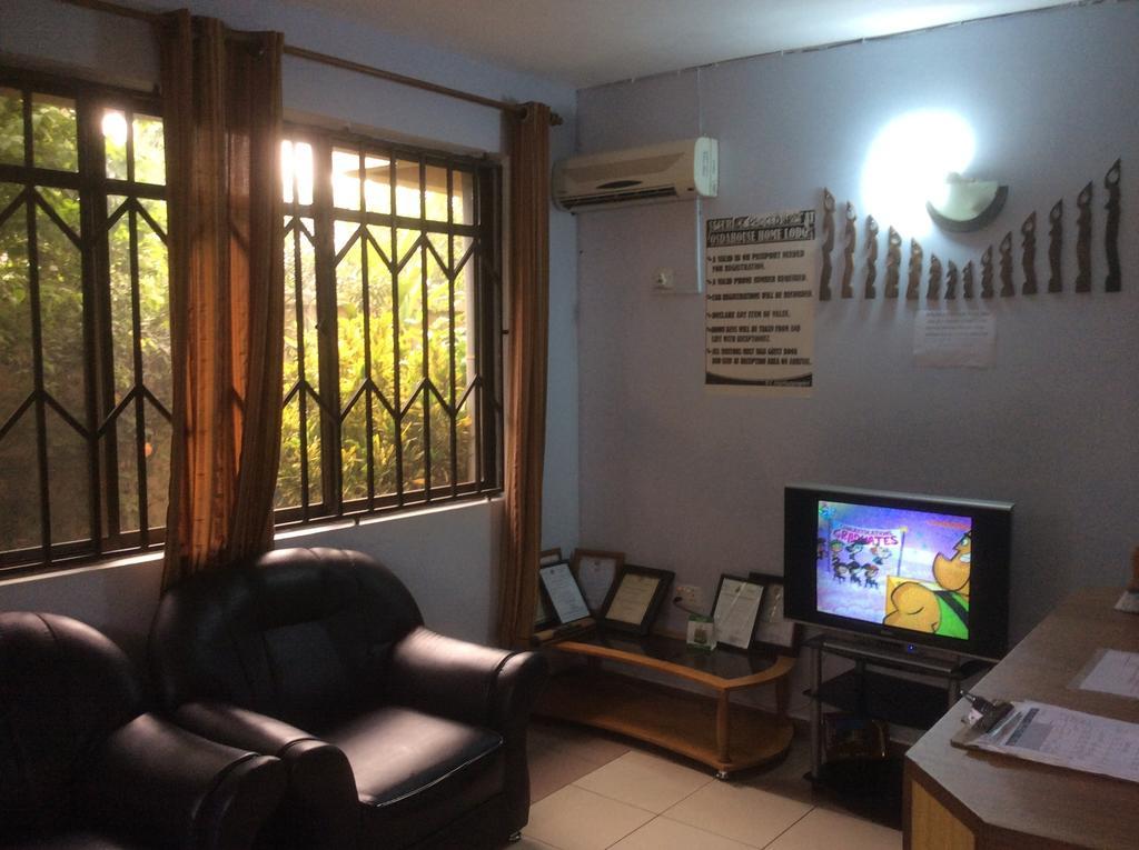 Osdahouse Lodge Laterbiokorshie Luaran gambar